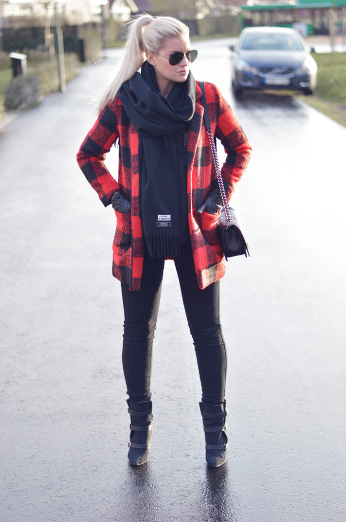 red-plaid-jacket3