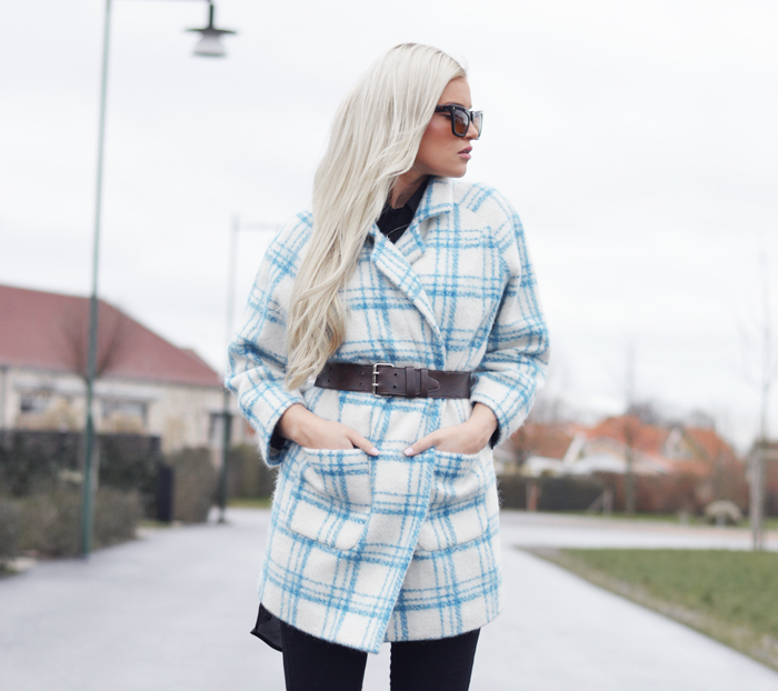 ganni-coat-street-style